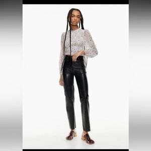 Aritzia Wilfred The Melina Pants Vegan Leather Straight Leg Black. Size 0.